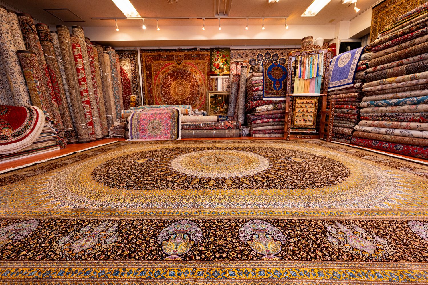 手入れのし易い高級ペルシャ絨毯